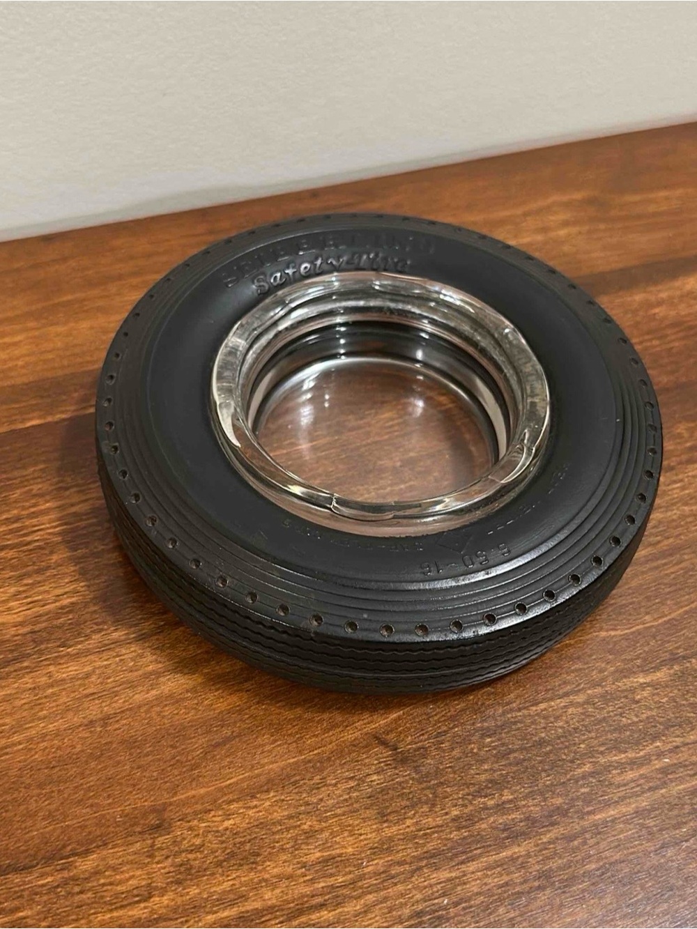Tire ashtray